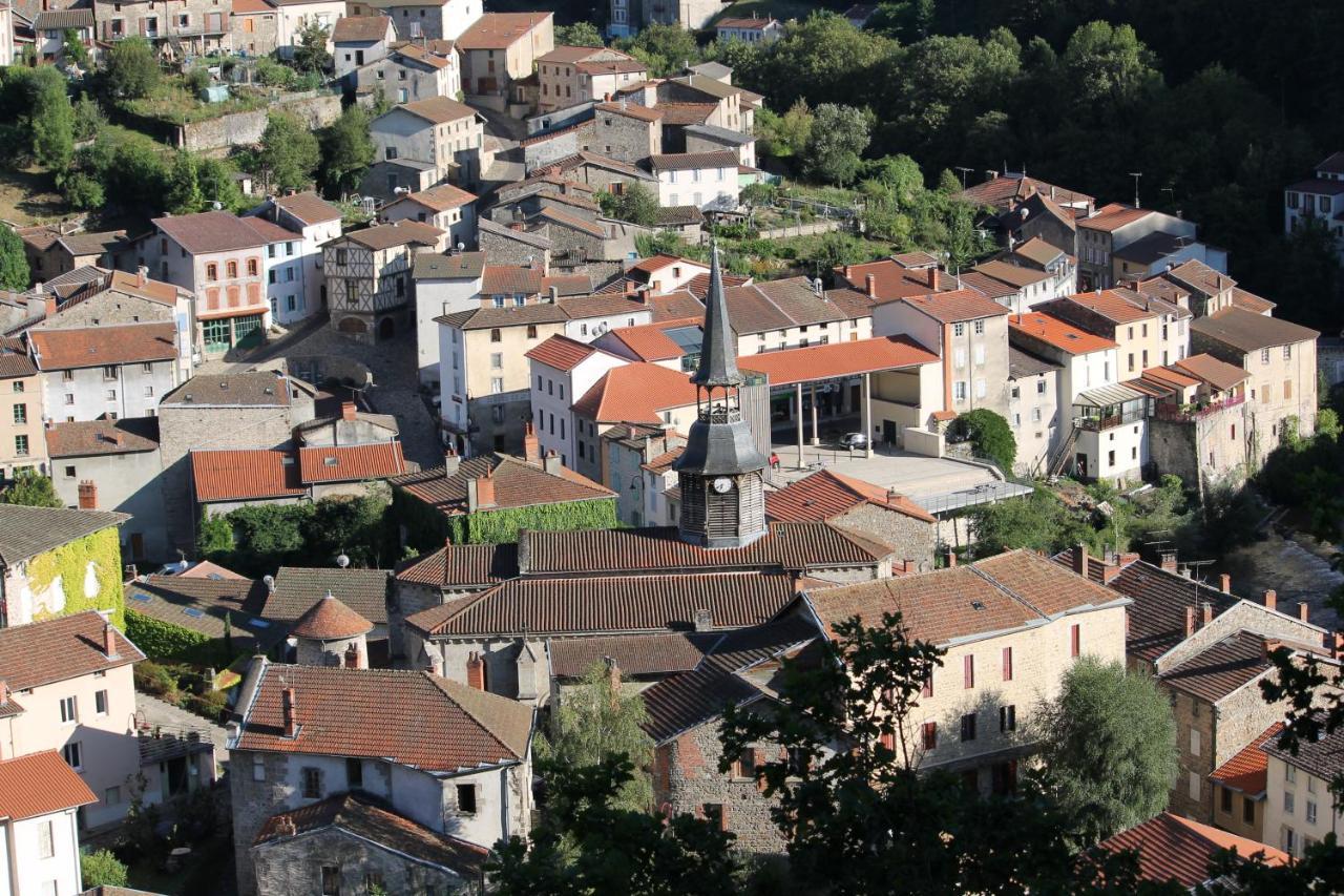 Studio Malou, Cuisine, Salle D'Eau, Terrasse Amenagee Olliergues 外观 照片