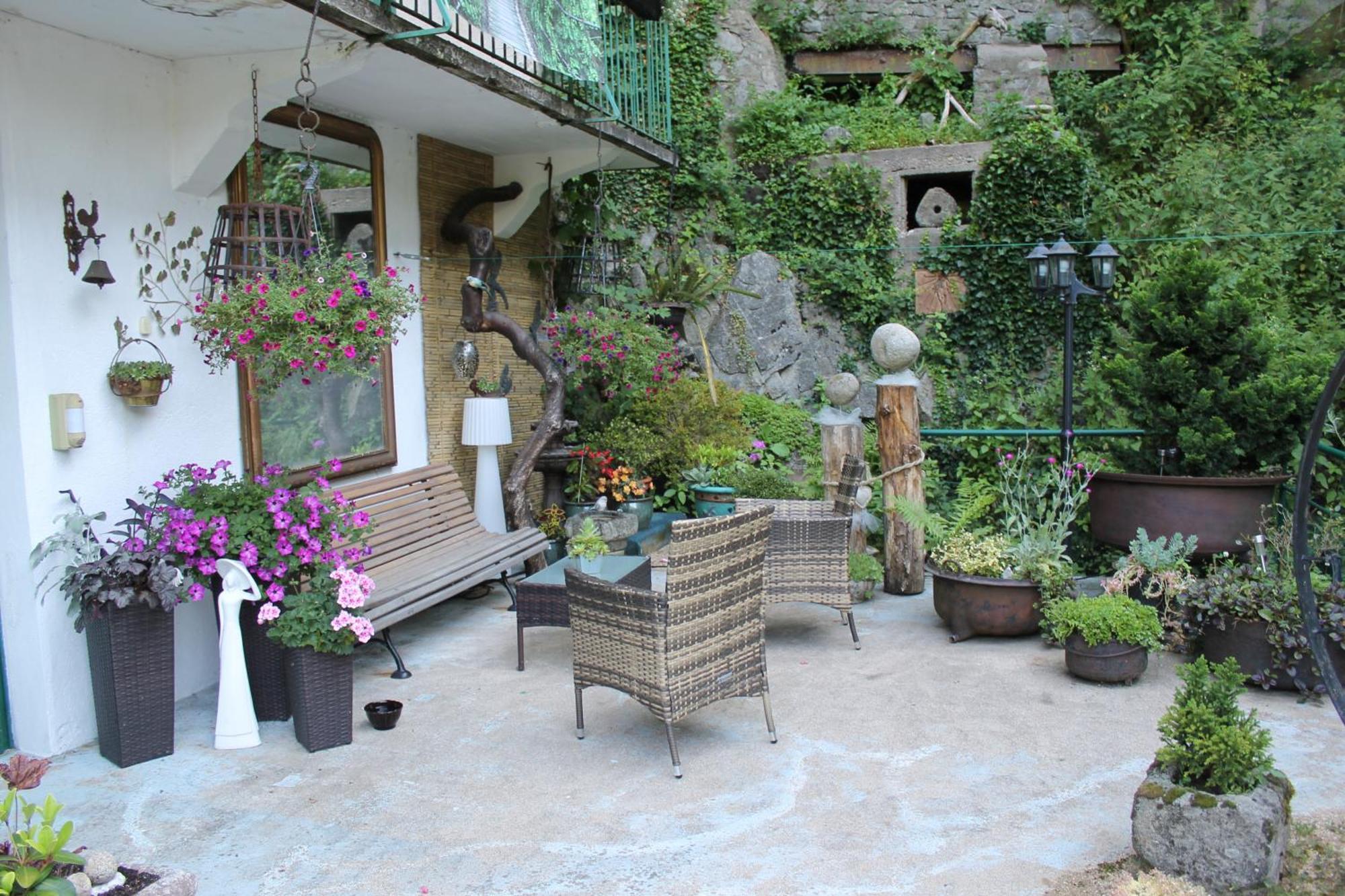 Studio Malou, Cuisine, Salle D'Eau, Terrasse Amenagee Olliergues 外观 照片