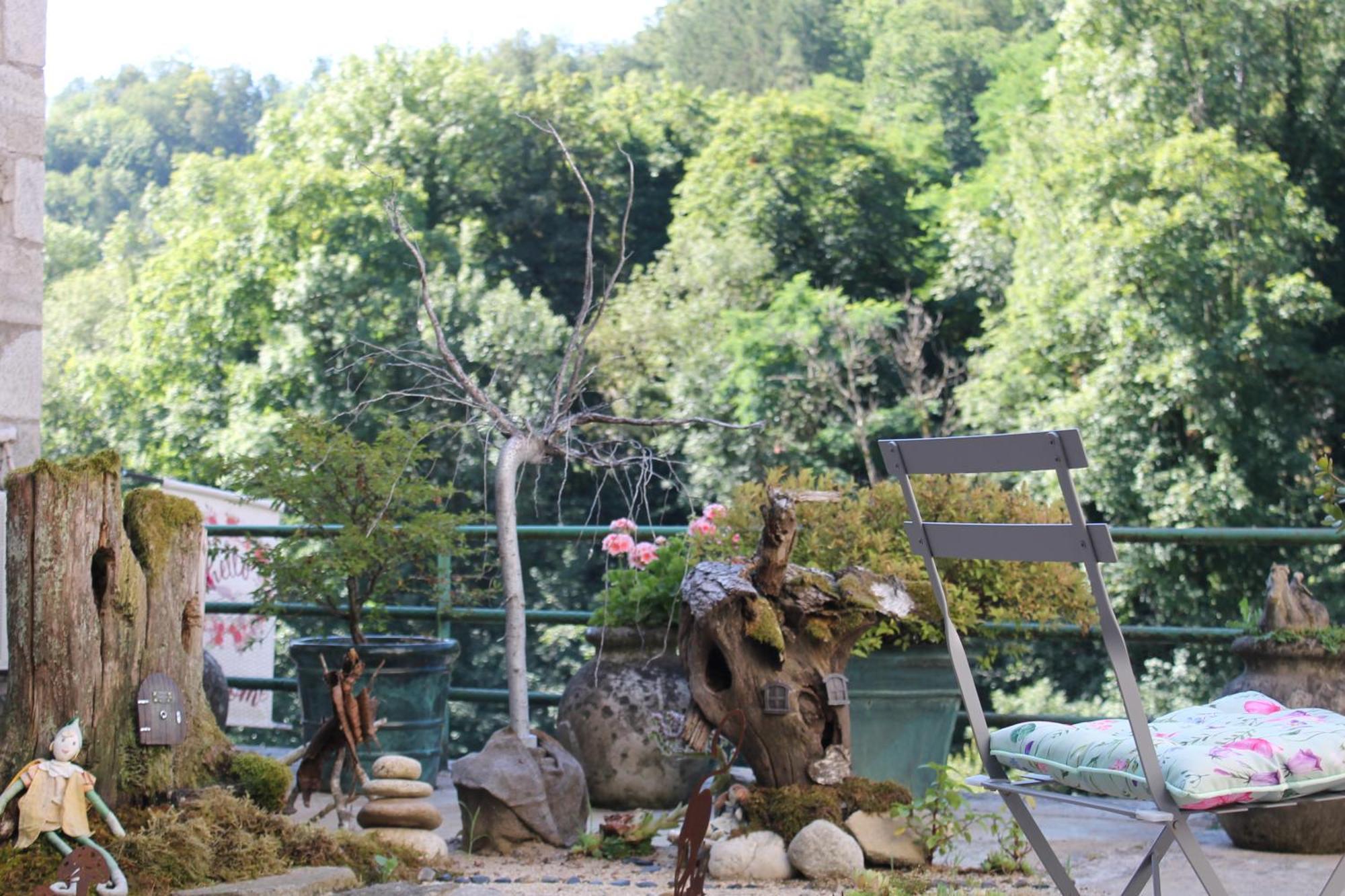 Studio Malou, Cuisine, Salle D'Eau, Terrasse Amenagee Olliergues 外观 照片