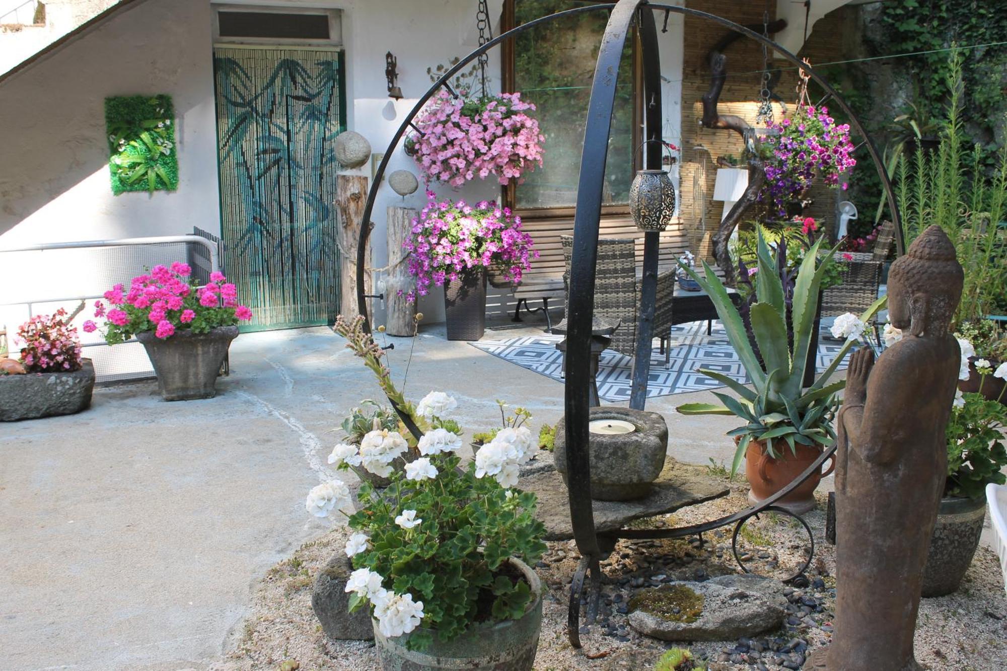 Studio Malou, Cuisine, Salle D'Eau, Terrasse Amenagee Olliergues 外观 照片